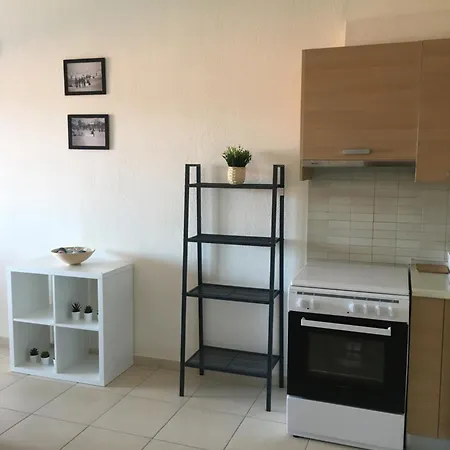 Apartament Aelia Nea Roda