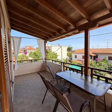 Apartament Aelia Nea Roda